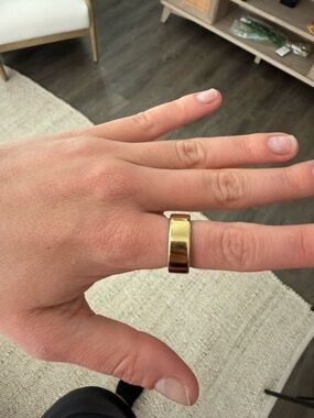 Oura Ring Gold Gen 4 - Size 7